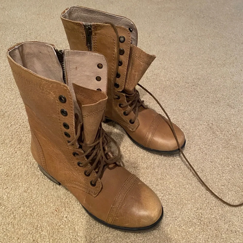 Boots - Picture 1 of 4